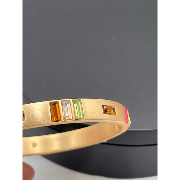 Chico’s Brushed Gold Tone‎ Multicolor Rhinestone Hinged Bangle  Bracelet New - Picture 11 of 12